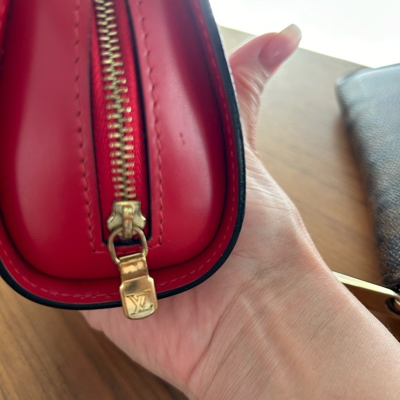 Louis Vuitton Dauphine Makeup Pouch - small - Picture 2 of 4